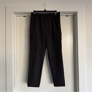 Banana Republic Men's Stretch Relaxed Tapered Cargo Pants (Small)